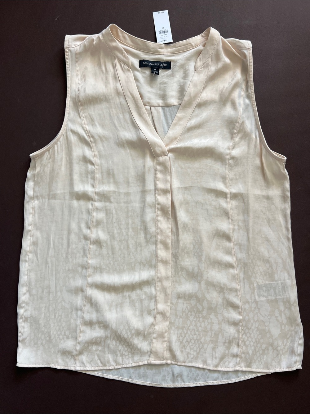 Banana Republic Cream V-Neck Sleeveless Shell